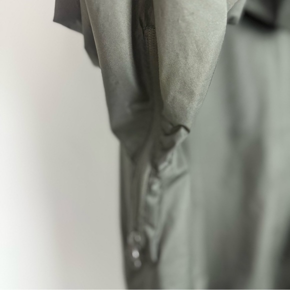 Kanga Cay Men’s XL Gray Hooded Windbreaker Jacket Vent Zipper - Picture 9 of 16